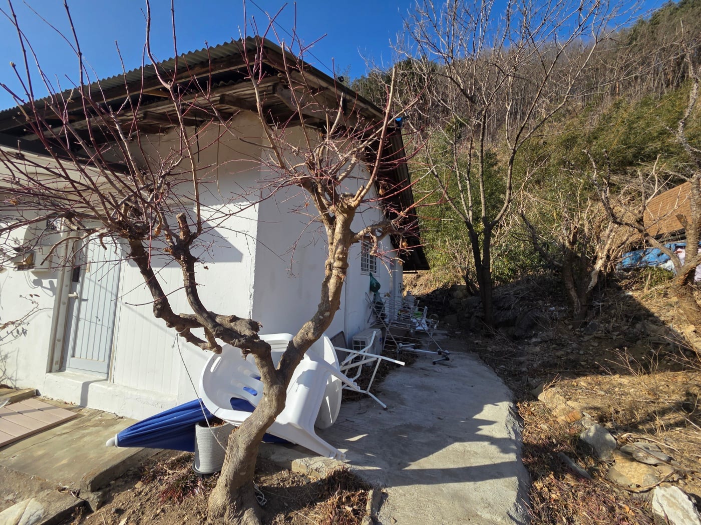 Detached house near Osaekcheon stream