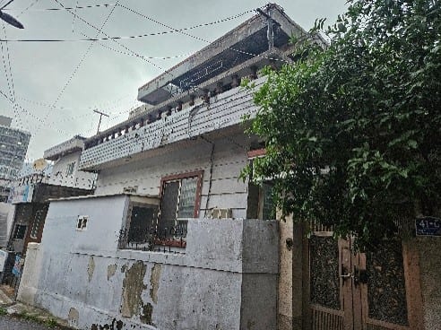 House requiring full interior remodeling due to fire — image 2