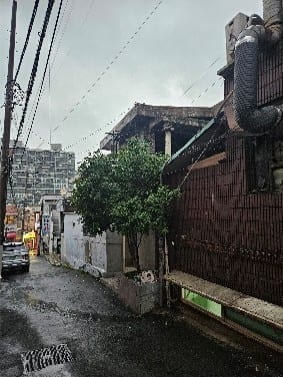 House requiring full interior remodeling due to fire — image 3