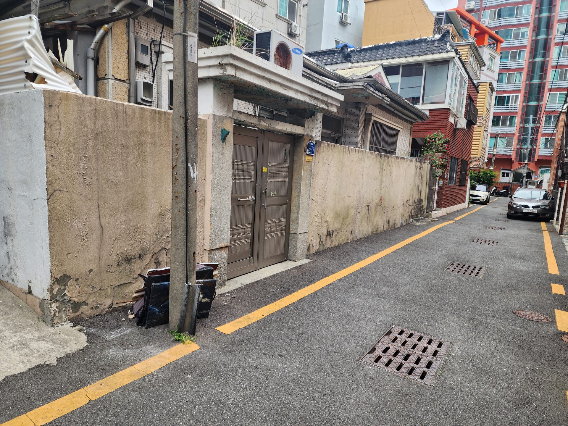 Detached house located west of Hadan Daejin Apartment — image 2