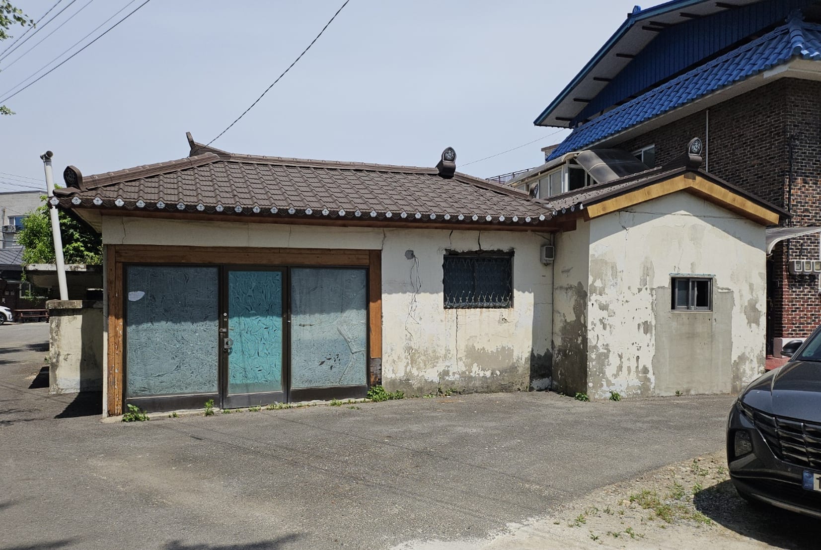 Detached house located near Sadong Elementary School, west side