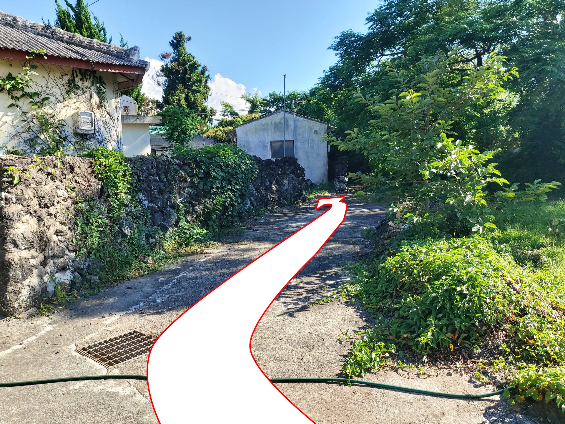Old country house near Doryeon Jugong Apartment — image 11