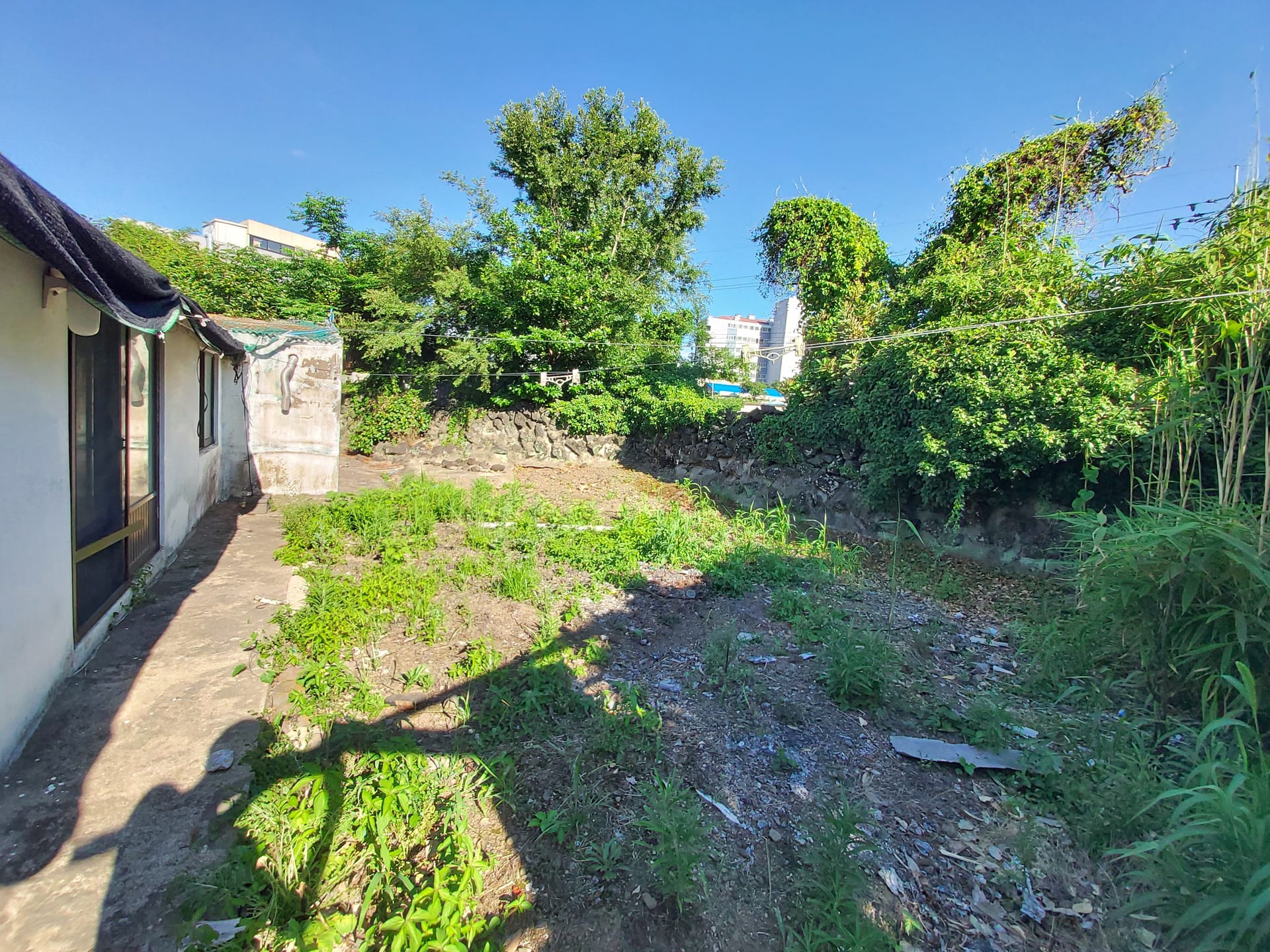 Old country house near Doryeon Jugong Apartment — image 17