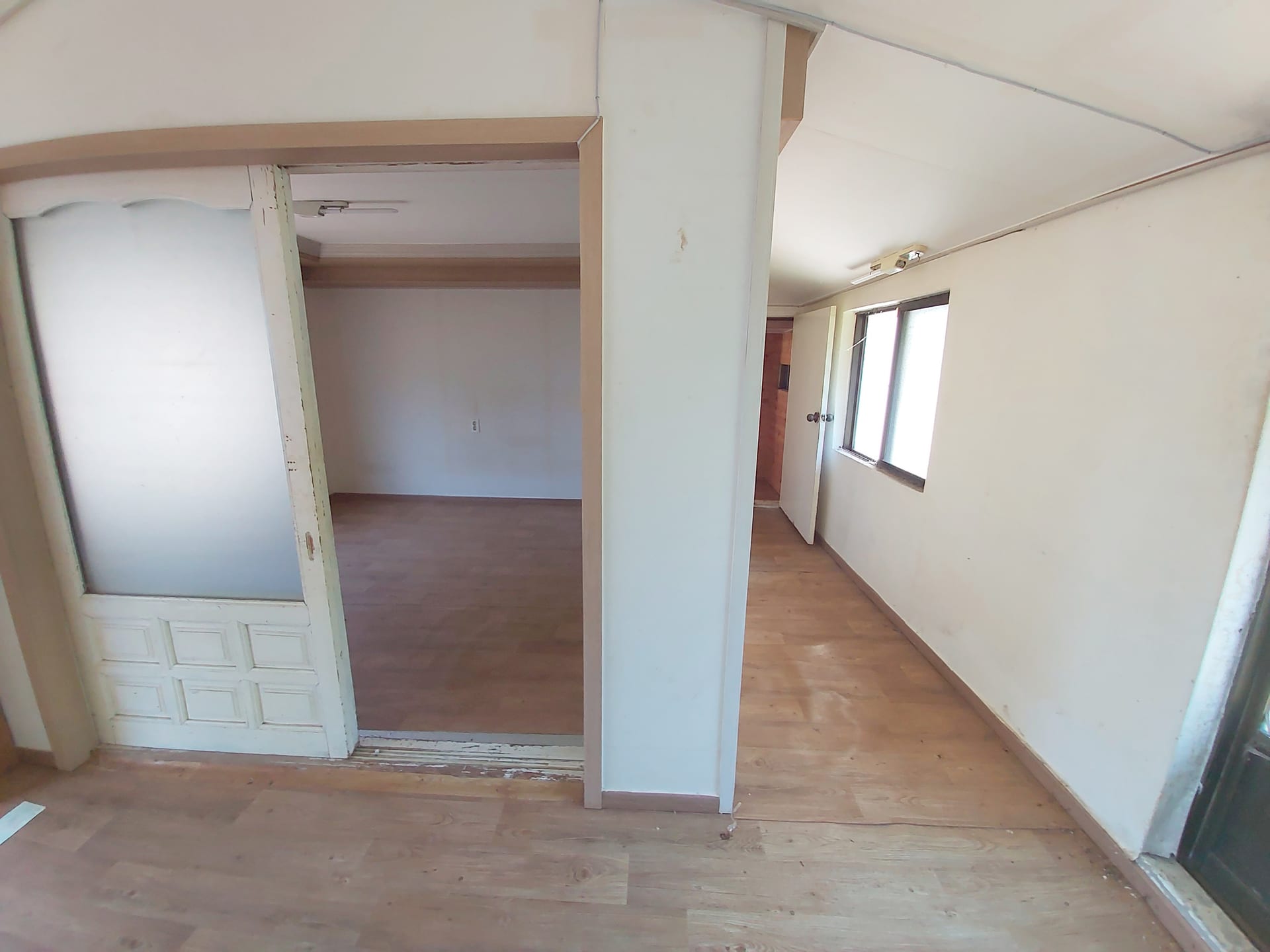 Old country house near Doryeon Jugong Apartment — image 2