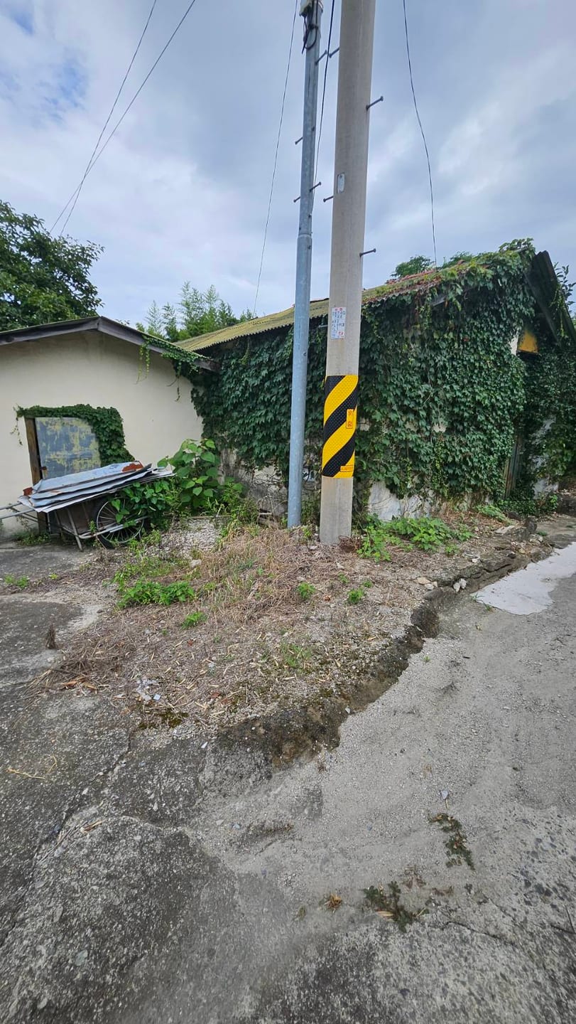 Rural House — image 2