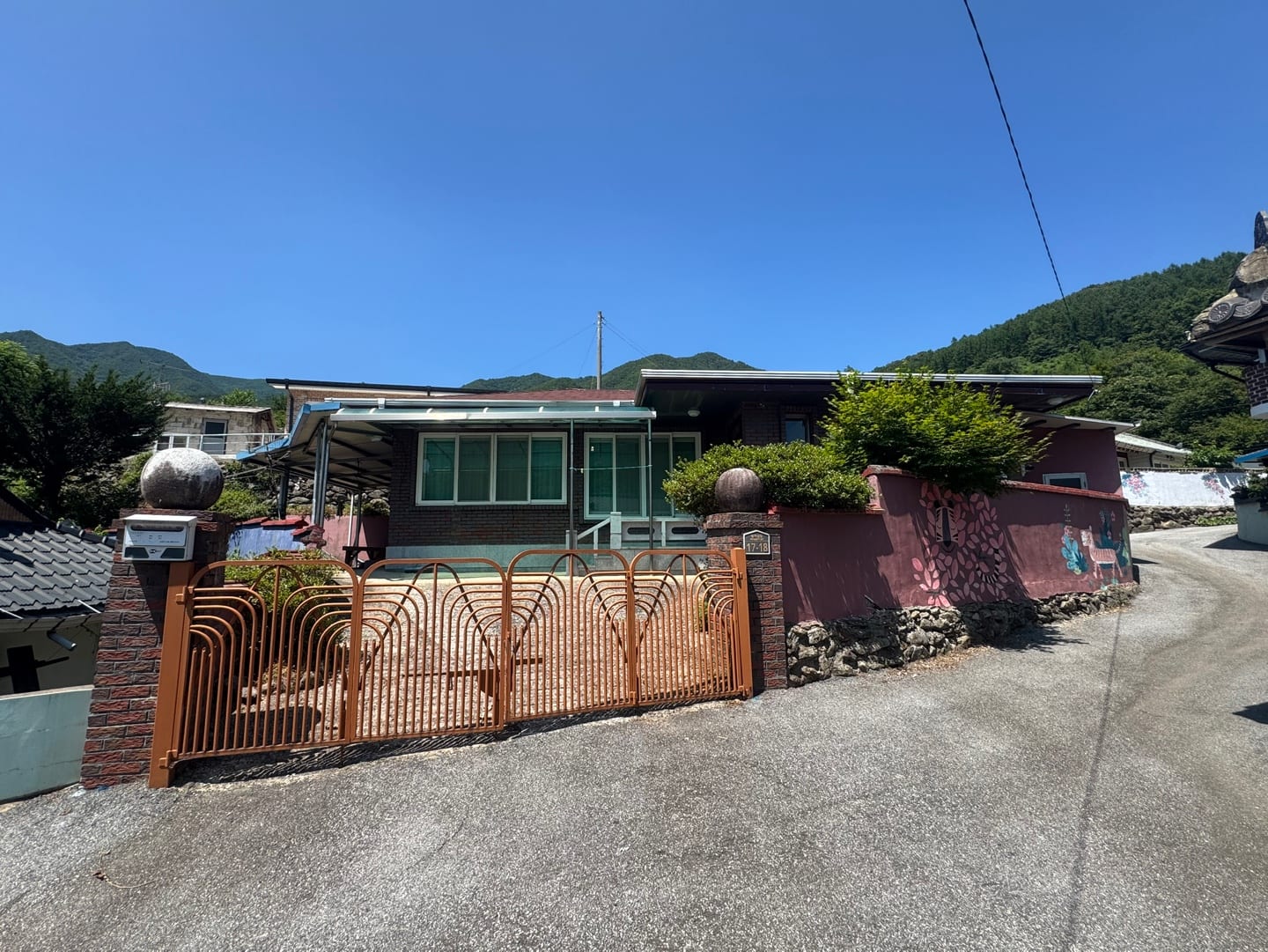 Detached house located in Byeonggok-ri, Buksang-myeon ~^^