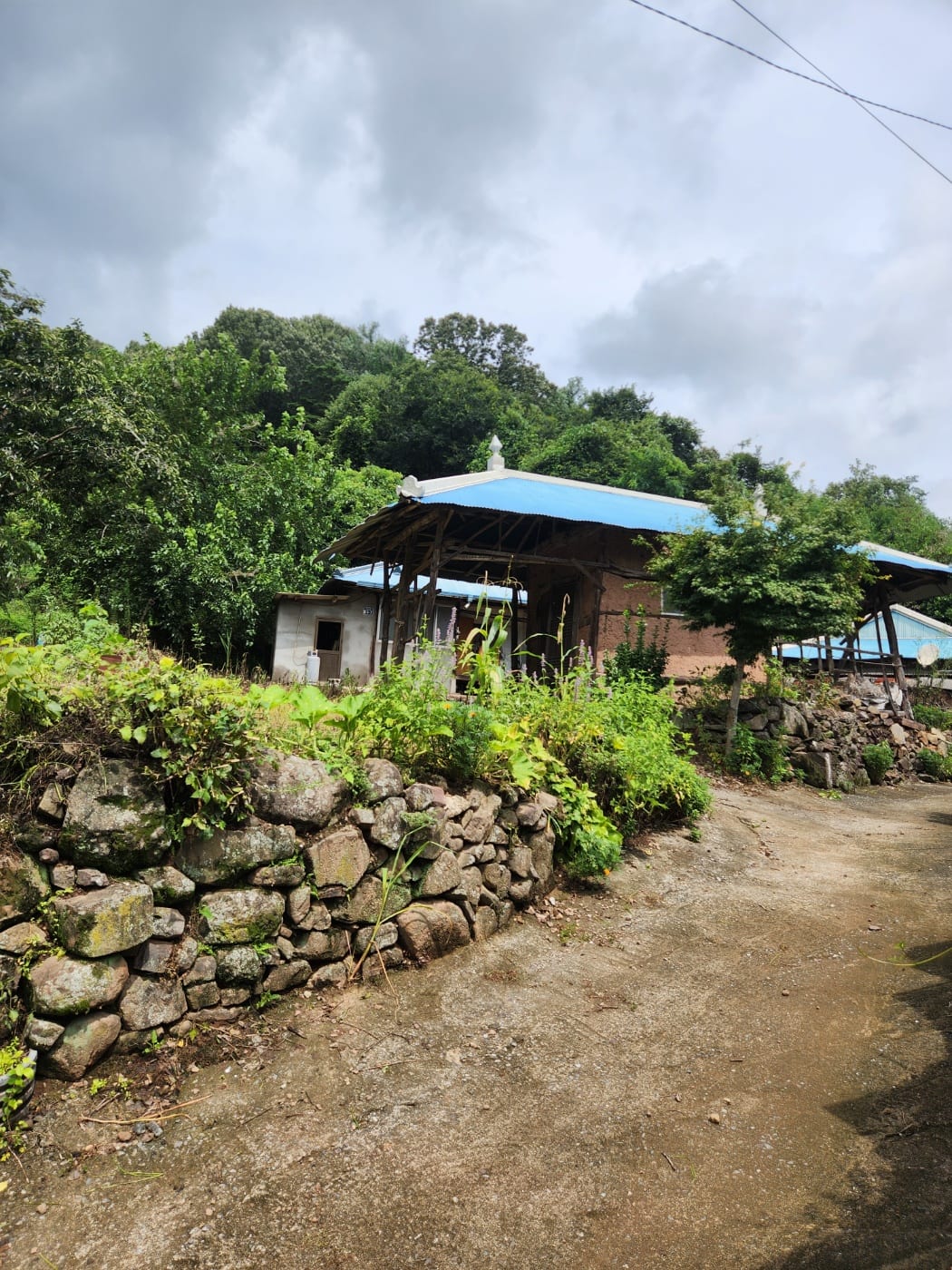 Detached House in Jeonggok-myeon, Uiryeong