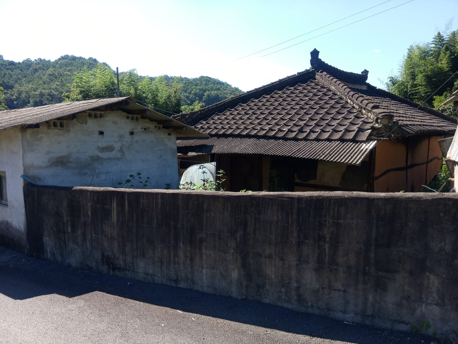 Country house on Nakdonggang-ro in Nakseo-myeon, Uiryeong — image 7