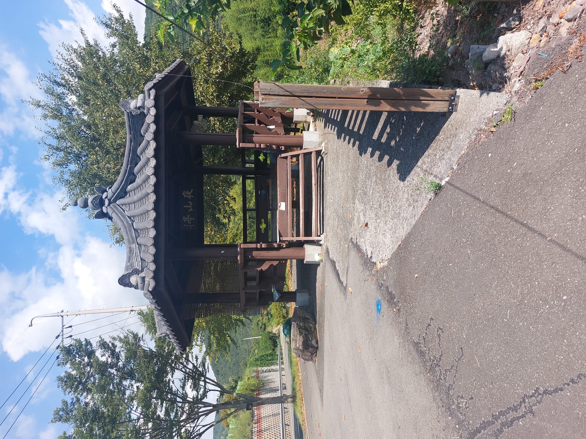 Country house for sale in Yugok-myeon, Uiryeong