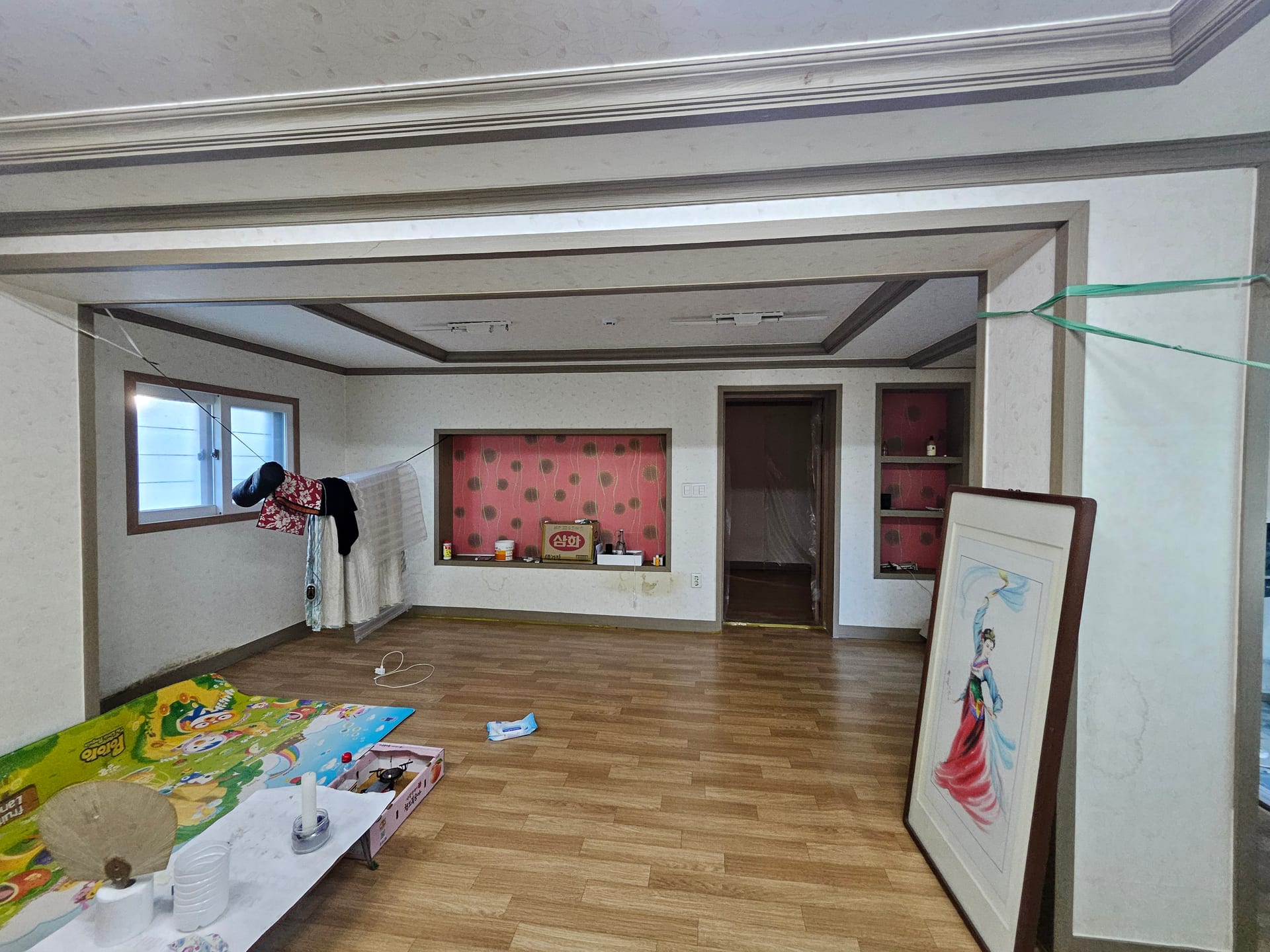 Old Hanok-Style Village House with Well-Preserved Original Structure (Renovatable) — image 10