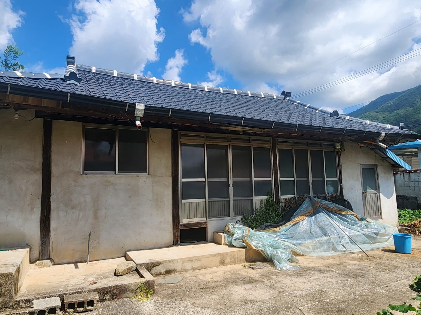 Detached House in Chilgok-myeon, Uiryeong