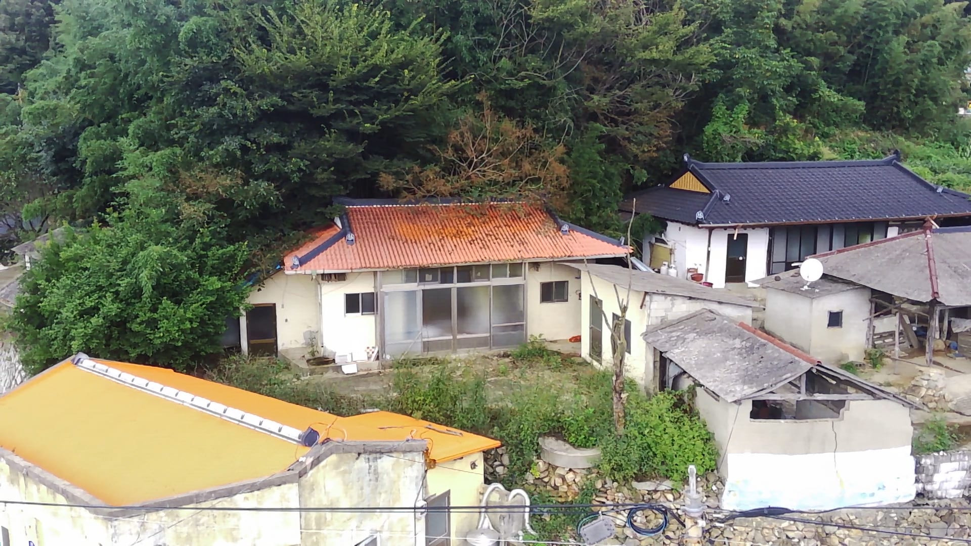 Affordable country house for sale near Hwangmaesan, suitable for renovation