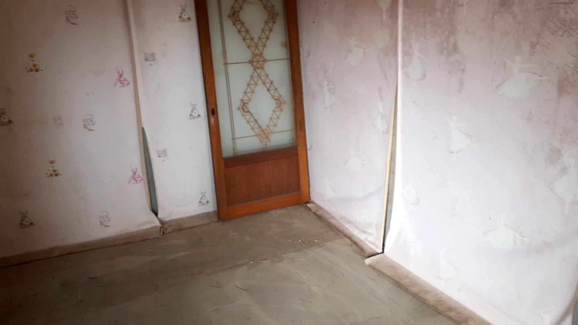 Affordable country house for sale near Hwangmaesan, suitable for renovation — image 3