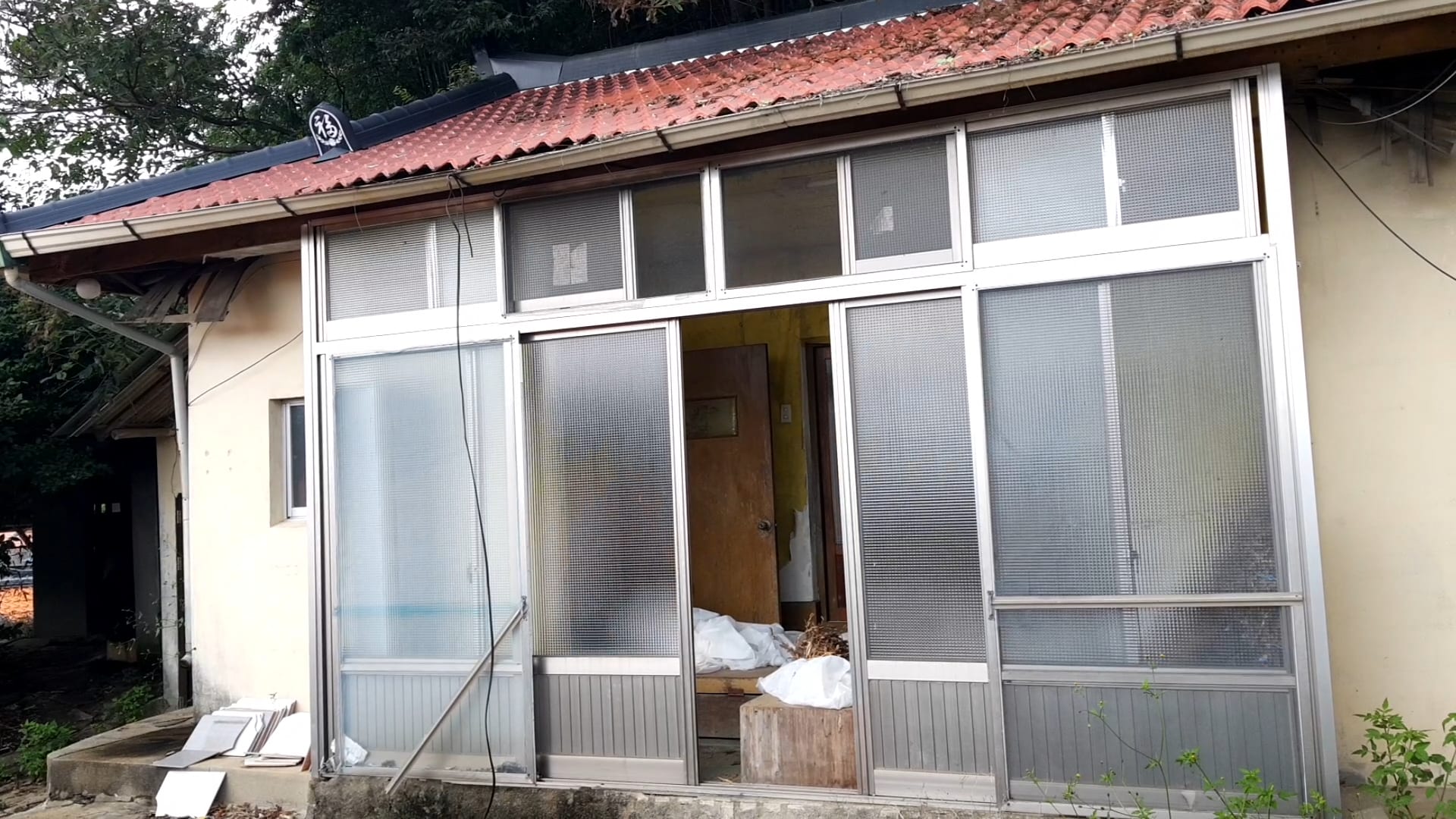 Affordable country house for sale near Hwangmaesan, suitable for renovation — image 7