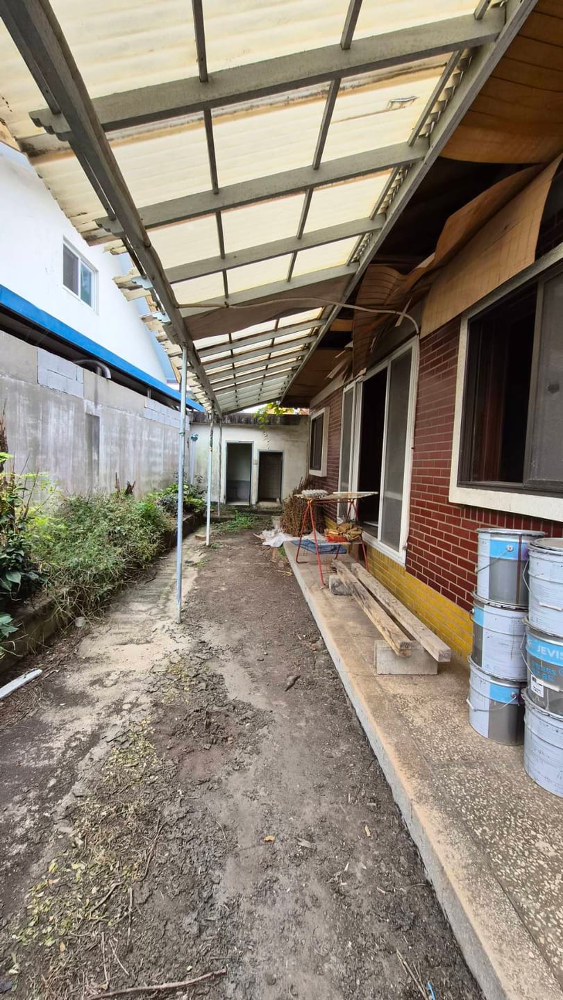 Vacant rural house near Deokyang-ri intercity bus stop — image 10