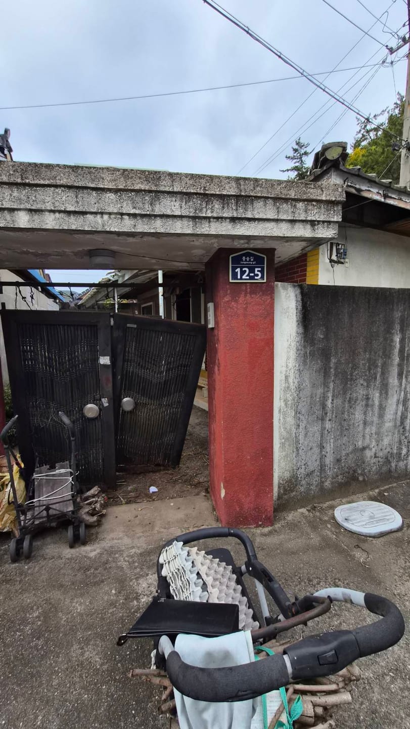 Vacant rural house near Deokyang-ri intercity bus stop — image 12