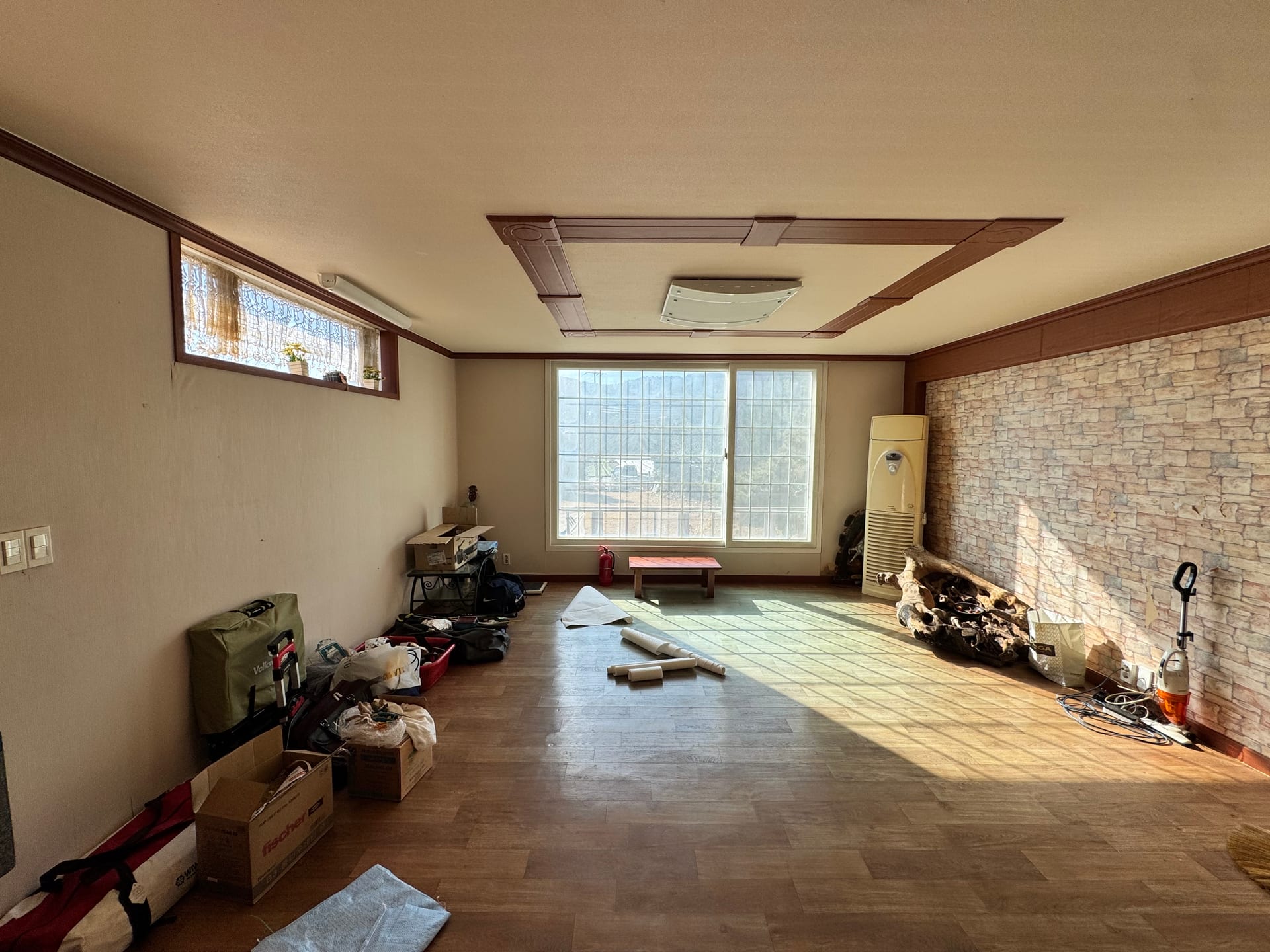 Detached house with plenty of sunlight — image 8