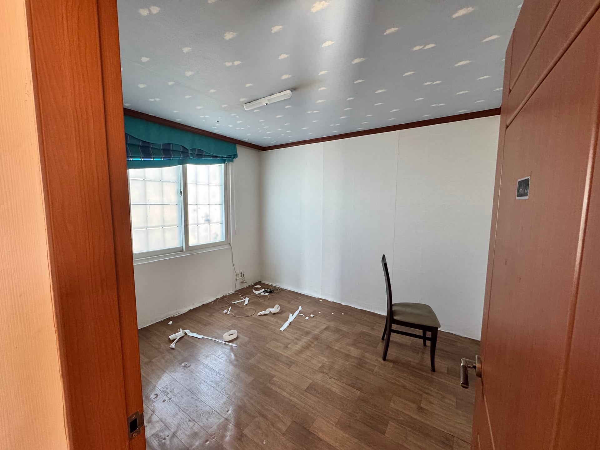 Detached house with plenty of sunlight — image 9