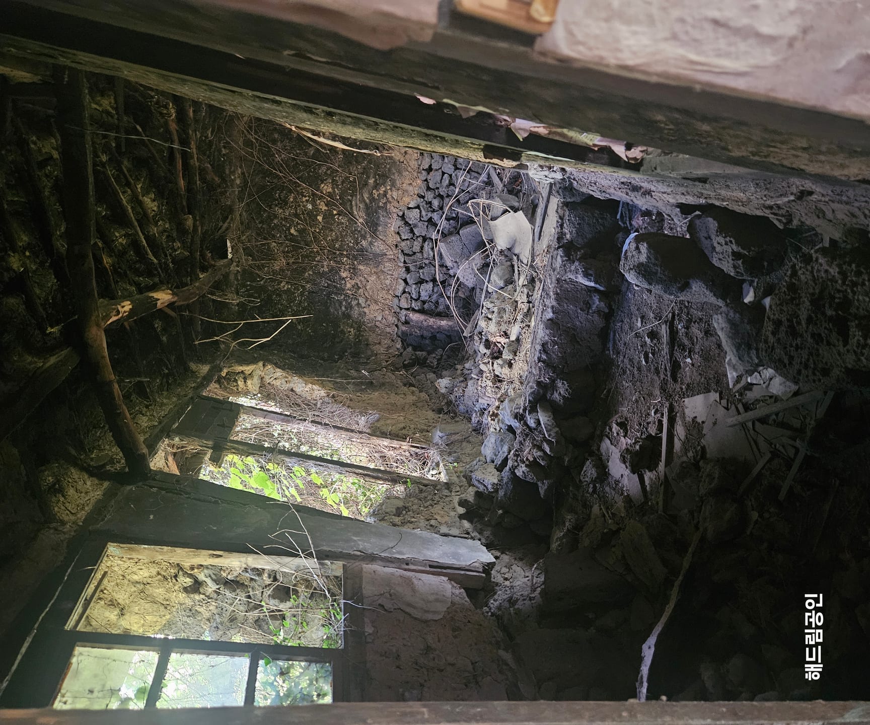 Rare stone house in Gwideok-ri, Hallim-eup / guesthouse / pension / full remodeling needed — image 8