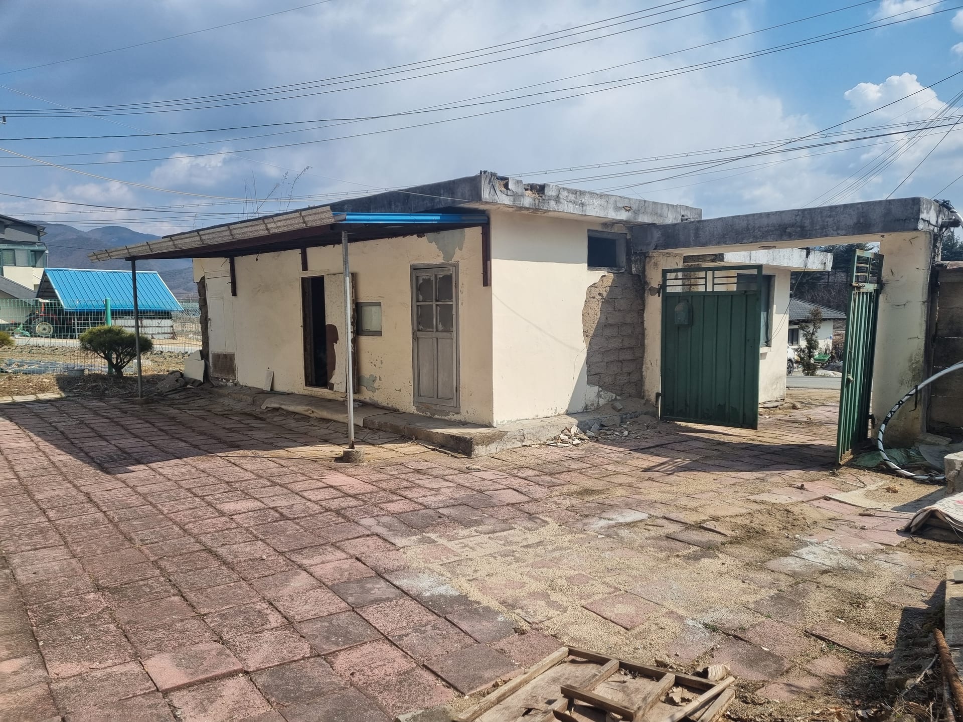 Spacious-Lot Country House Close to Downtown~^^ — image 2