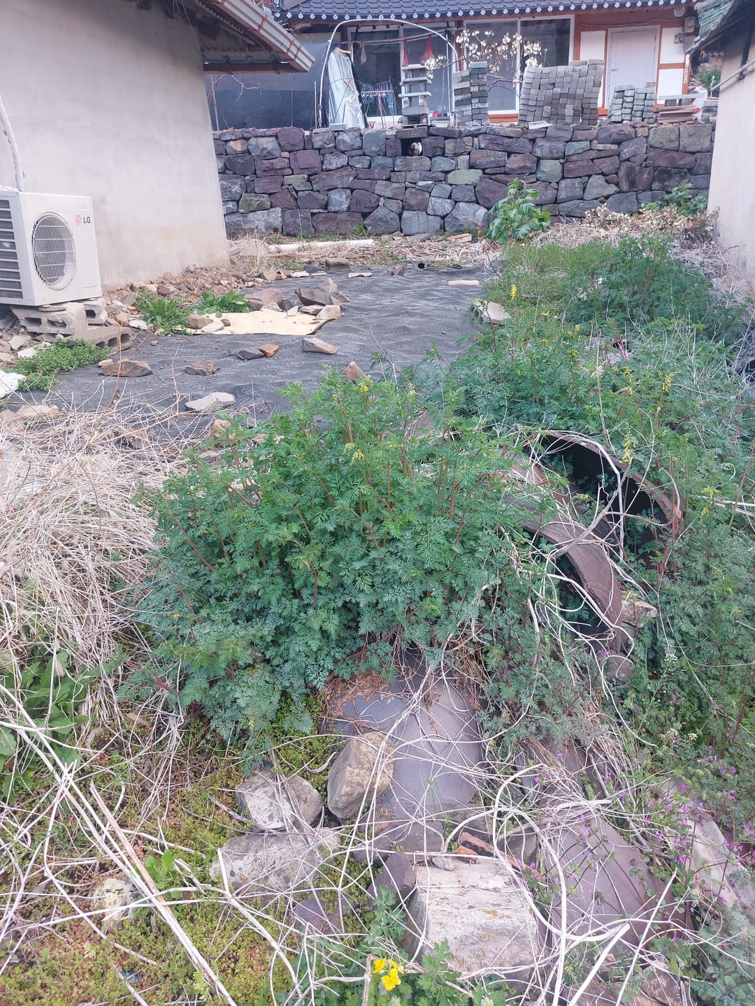 Old house for sale in Nakseo-myeon, Uiryeong — image 2