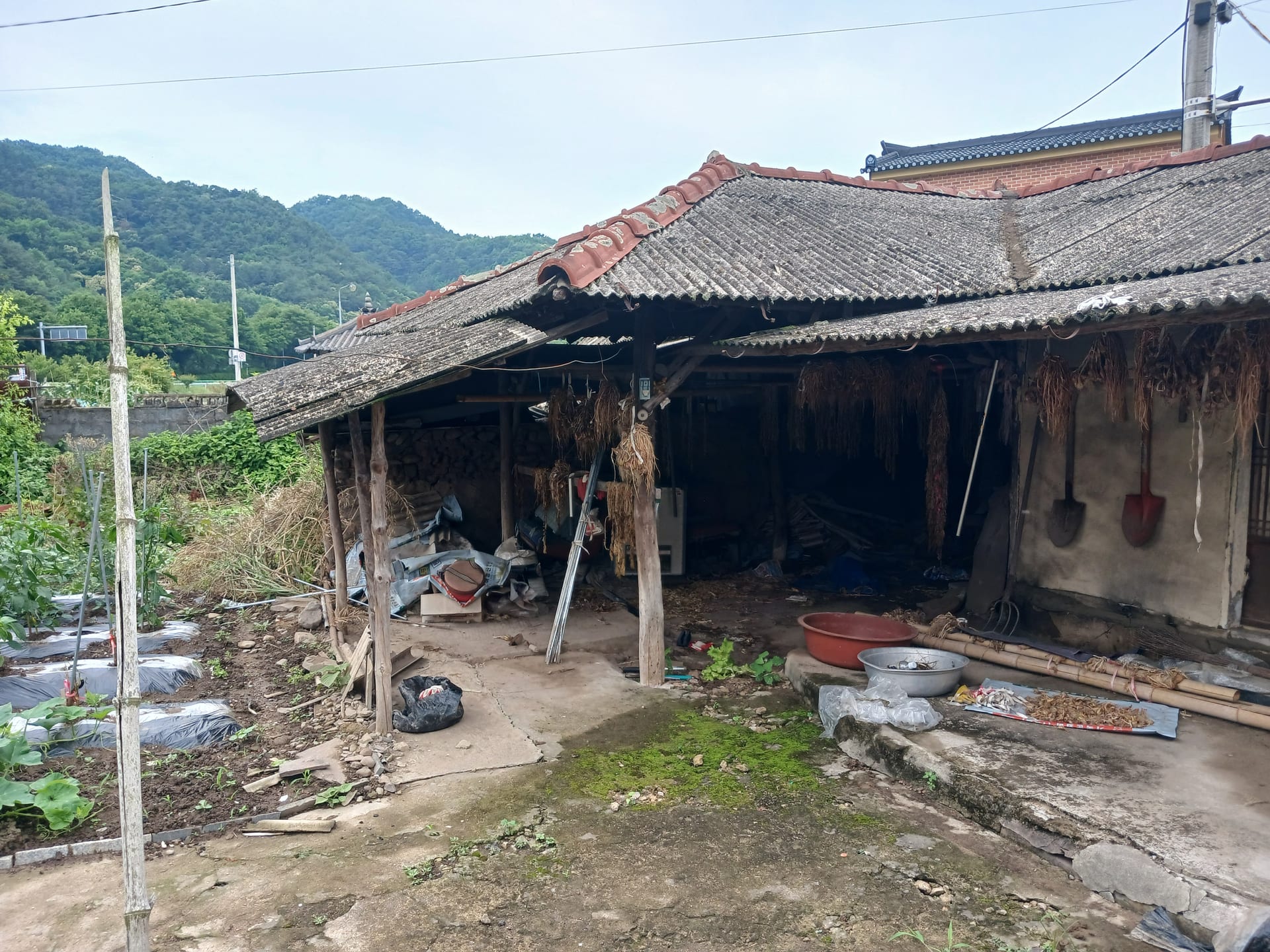 Detached house — image 3