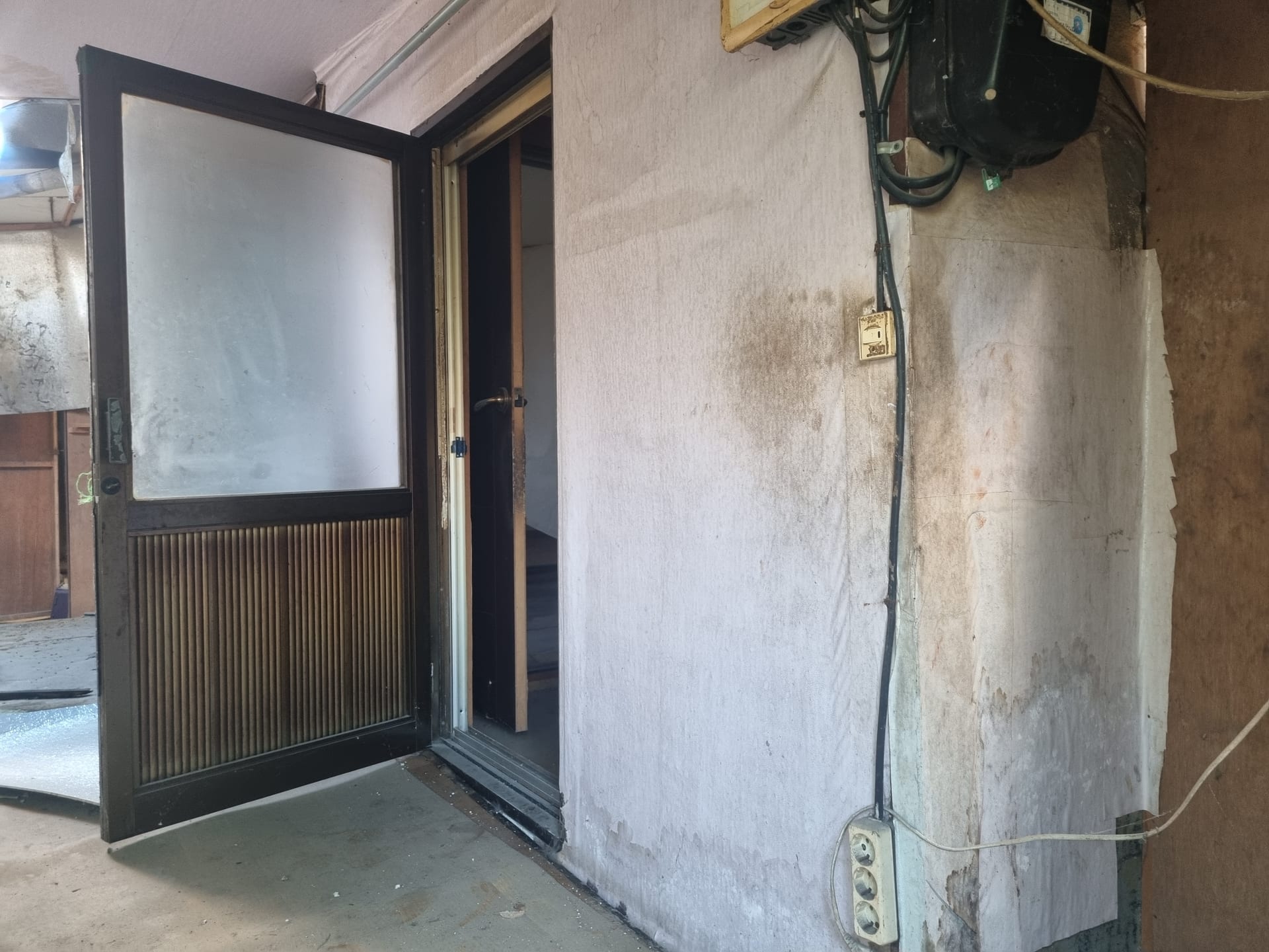 Small detached house requiring full renovation~^^ — image 6
