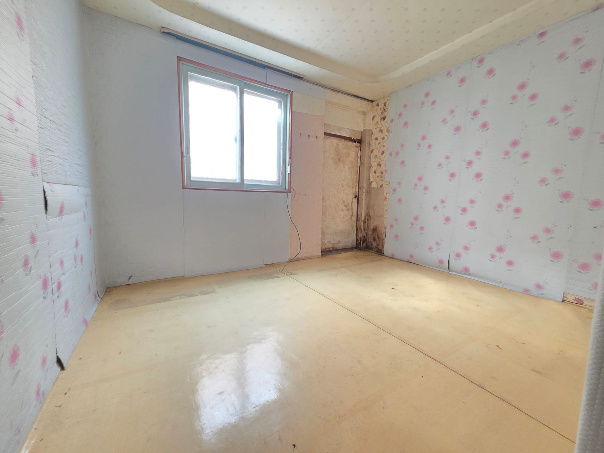Great location, only asking for land price — image 6