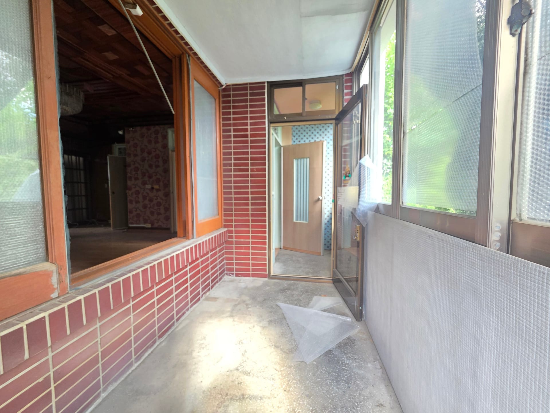 Great location, only asking for land price — image 7